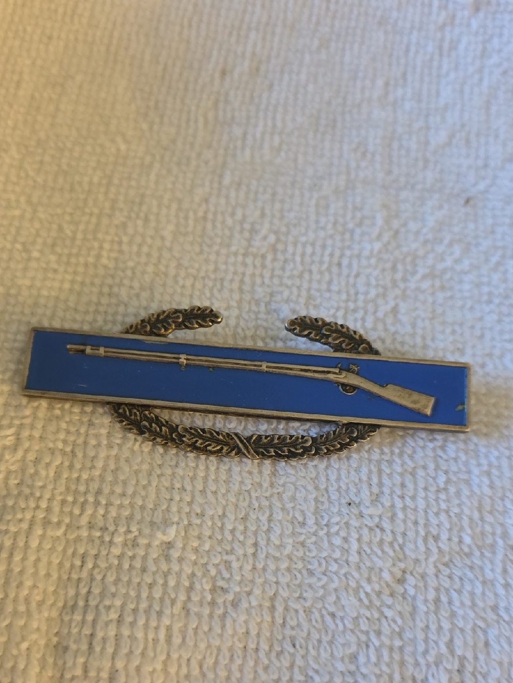 Rifle Marksmanship Badge Pin - Blue Enamel (Vintage WWII)